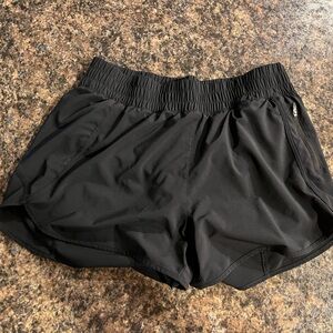 CRZ yoga shorts size medium